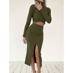 2 Piece Olive Outfit Square Neck Crop Top Long Sleeve & Maxi Skirt Ribbed Knit M